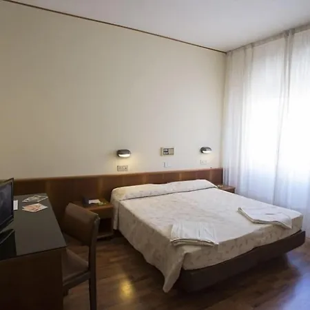 Hotel Miralaghi 3*