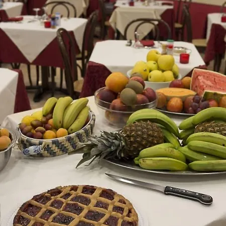 Miralaghi Hotel 3*