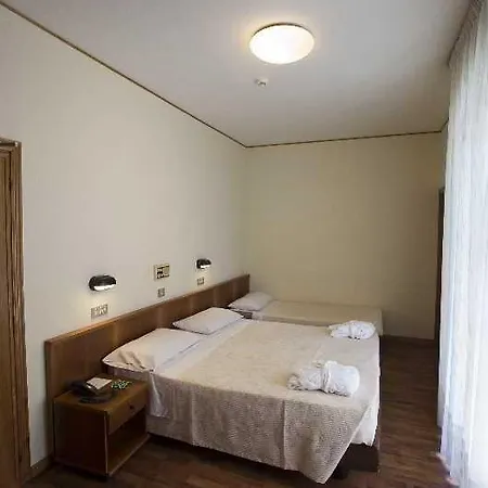 Hotel Miralaghi 3*